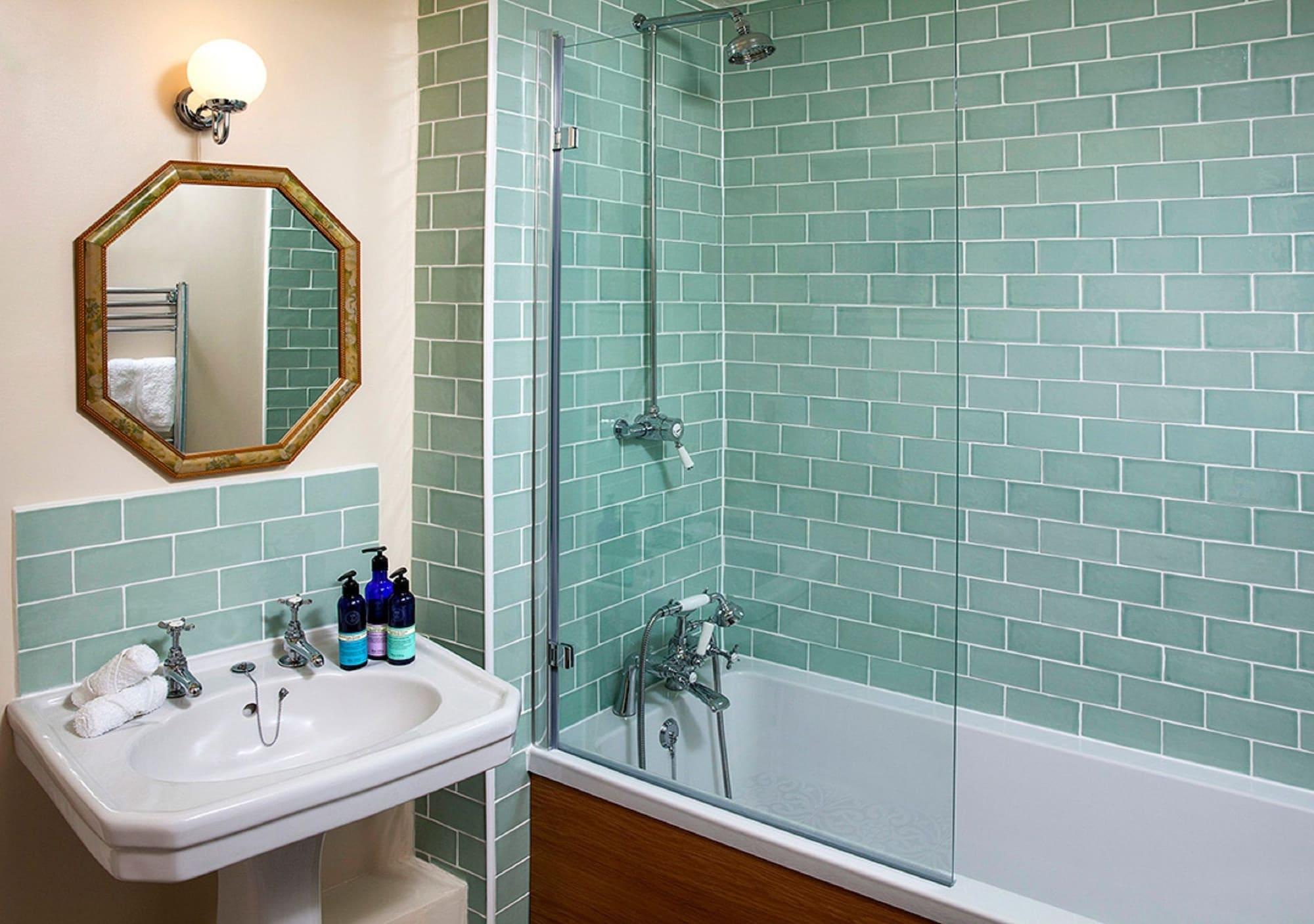 White Hart Inn Wells Bagian luar foto