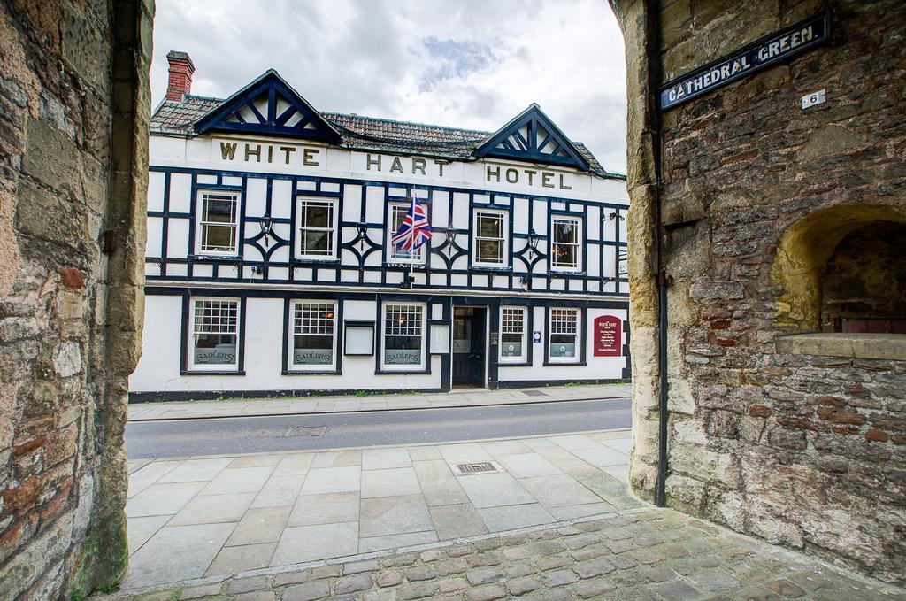 White Hart Inn Wells Bagian luar foto