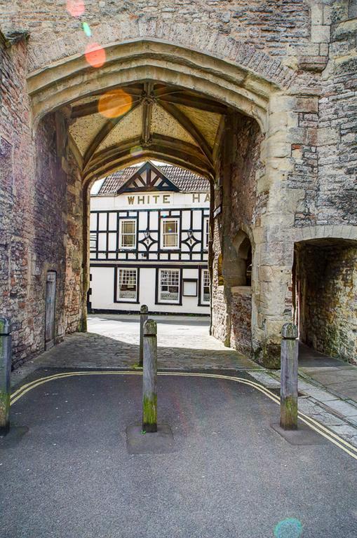 White Hart Inn Wells Bagian luar foto