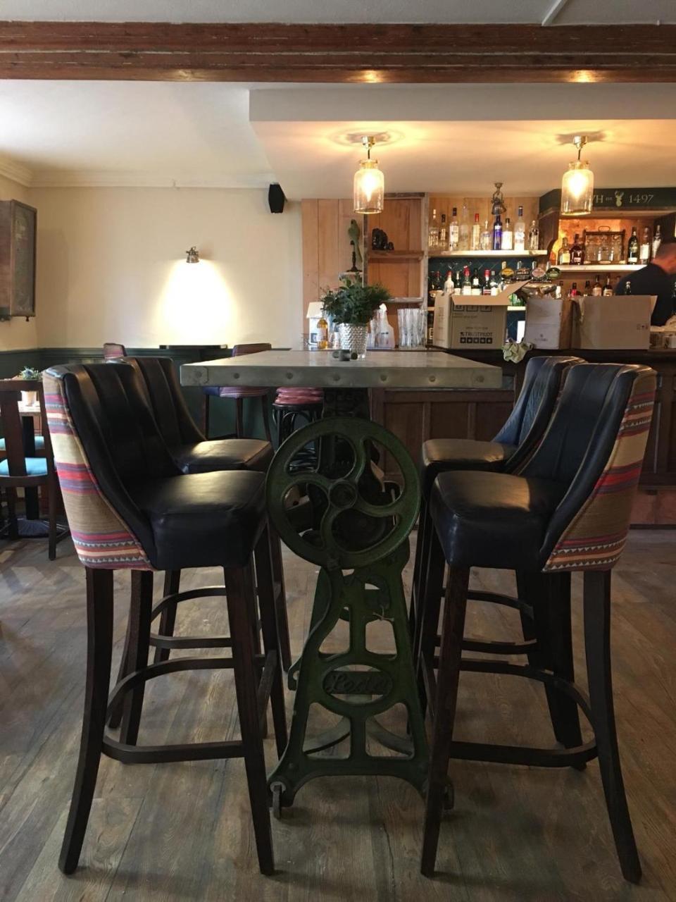 White Hart Inn Wells Bagian luar foto