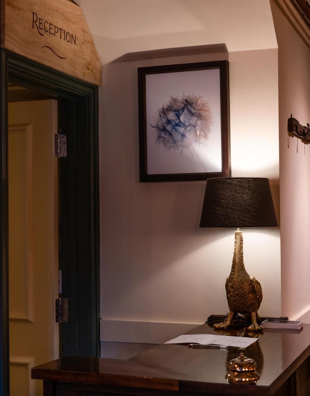 White Hart Inn Wells Bagian luar foto