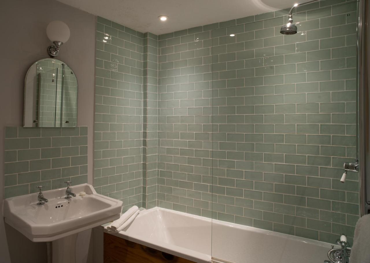 White Hart Inn Wells Bagian luar foto
