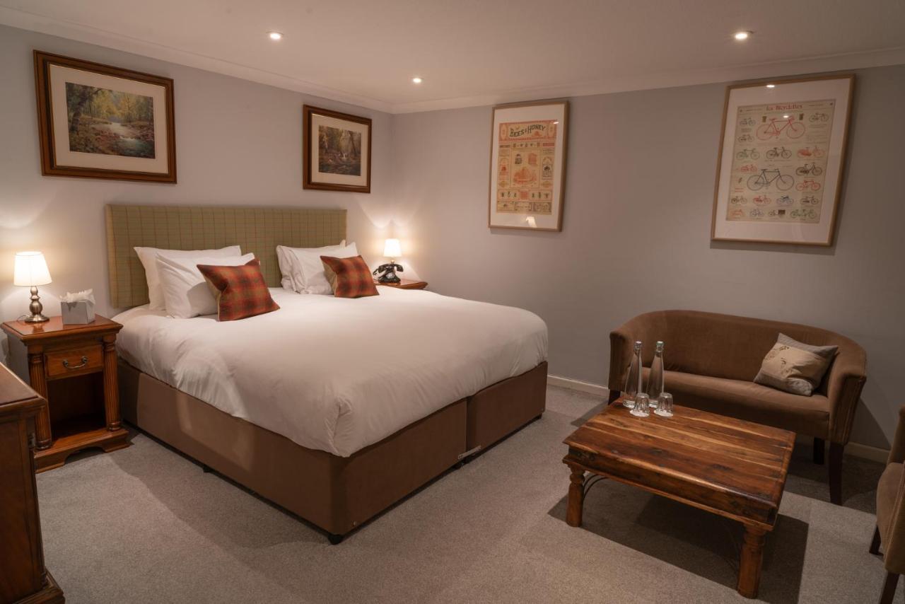 White Hart Inn Wells Bagian luar foto