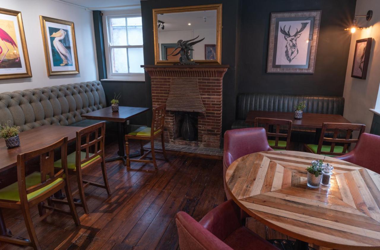 White Hart Inn Wells Bagian luar foto